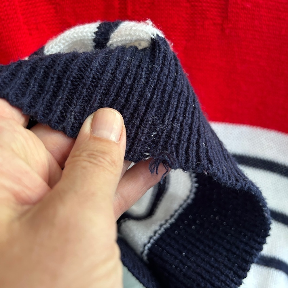 GUC Vintage 80s Sweater Bazaar size L Red and White Striped Sweater with Anchor - Picture 9 of 10